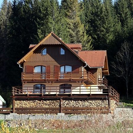 Penzión Ľadová Stratená Esterno foto